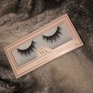 False Lashes for a fun night out 💓